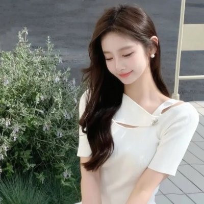 绿茵春色